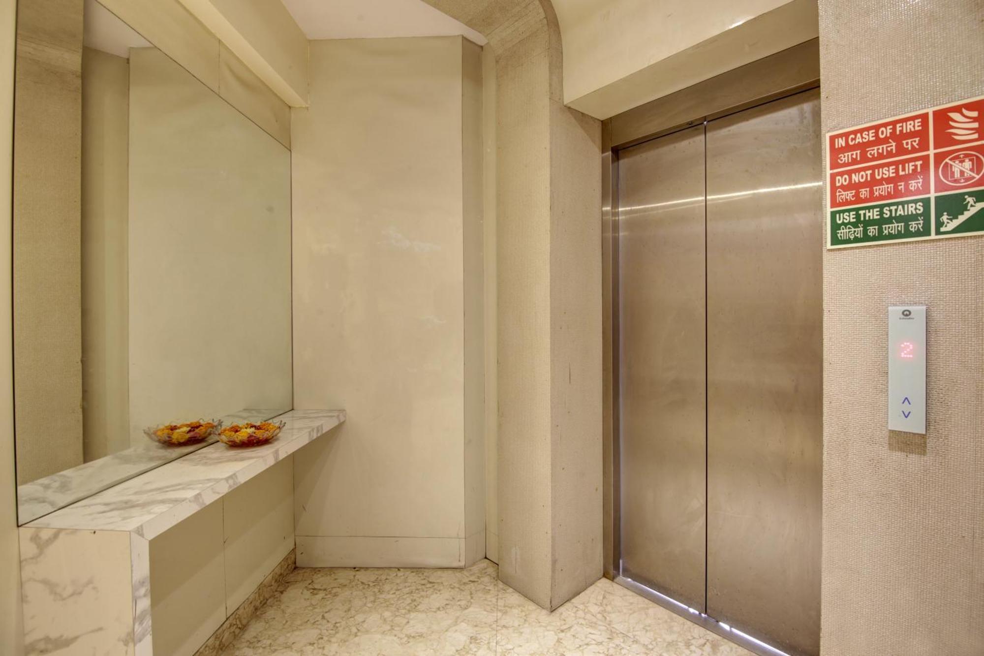 The Shanti Plaza - New Delhi Bagian luar foto