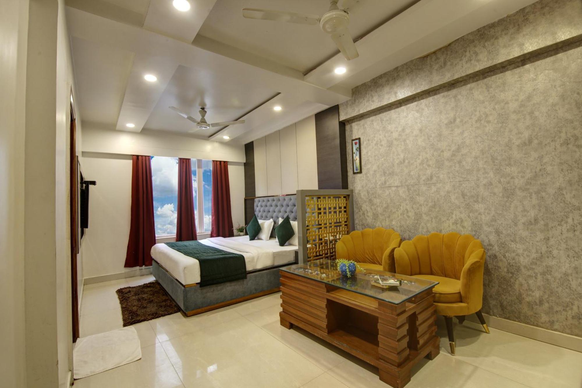 The Shanti Plaza - New Delhi Bagian luar foto